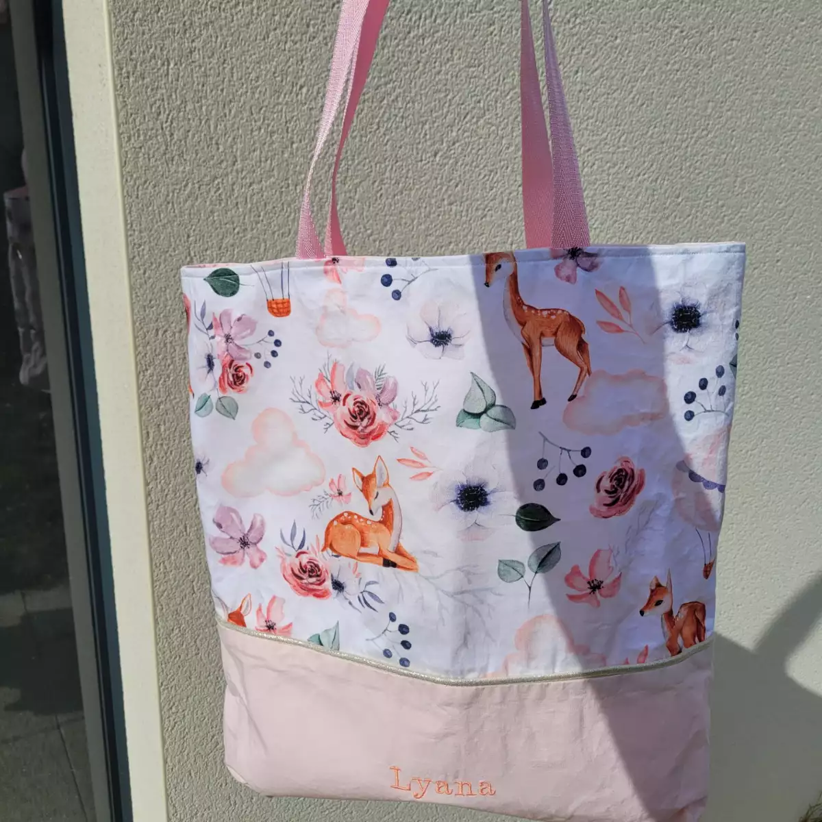 Tote bag